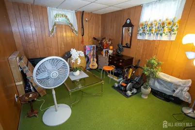 4 Avon Way, Sayreville, NJ 08859 - Photo 49