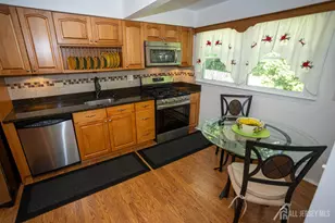 4 Avon Way, Sayreville, NJ 08859 - Photo 17