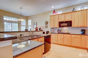 3 Crooked Stick Pl, Monroe Township, NJ 08831 - Photo 9
