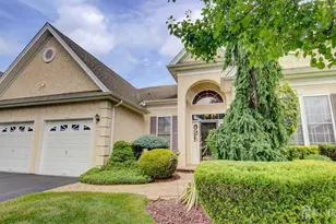 3 Crooked Stick Pl, Monroe Township, NJ 08831 - Photo 3