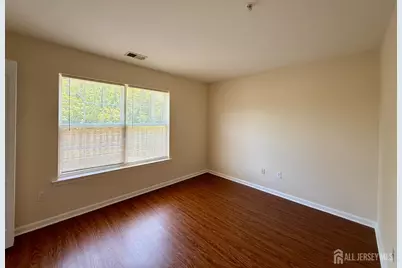 1315 Fernwood Court, New Brunswick, NJ 08901 - Photo 7
