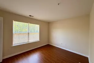 1315 Fernwood Ct, New Brunswick, NJ 08901 - Photo 7