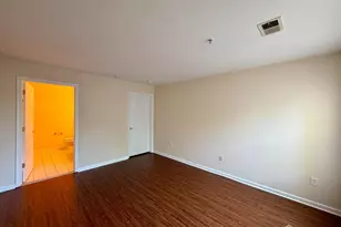 1315 Fernwood Ct, New Brunswick, NJ 08901 - Photo 11