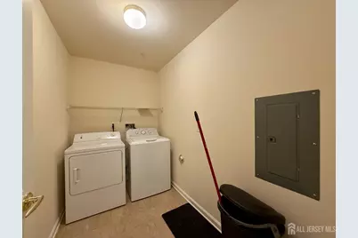 1315 Fernwood Court, New Brunswick, NJ 08901 - Photo 15
