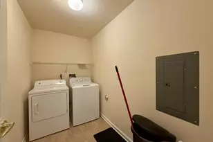 1315 Fernwood Ct, New Brunswick, NJ 08901 - Photo 15