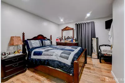 51 Jeanette Street, Carteret, NJ 07008 - Photo 15
