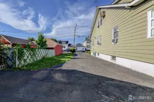51 Jeanette St, Carteret, NJ 07008 - Photo 3