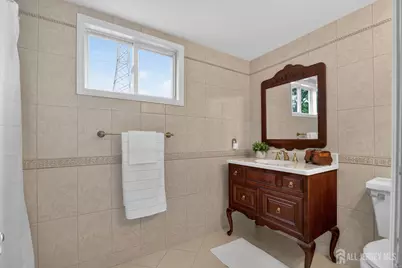 24 Deerwood Avenue, Edison, NJ 08817 - Photo 15