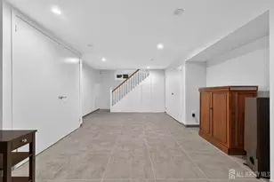 24 Deerwood Ave, Edison, NJ 08817 - Photo 37