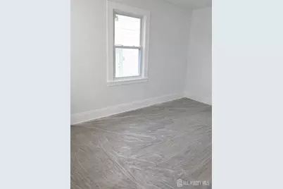 126 Jones Avenue, New Brunswick, NJ 08901 - Photo 29