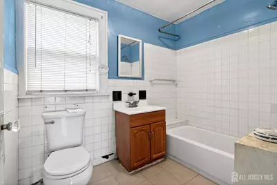126 Jones Avenue, New Brunswick, NJ 08901 - Photo 9