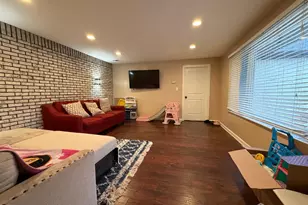 35 Clark Ave, Edison, NJ 08817 - Photo 9