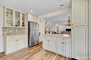 810 Plymouth Rd, North Brunswick Township, NJ 08902 - Photo 19