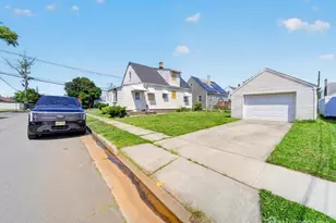 125 E Cherry St, Carteret, NJ 07008 - Photo 3
