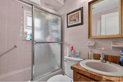 6 Hayes Court, North Brunswick Township, NJ 08902 - Photo 13