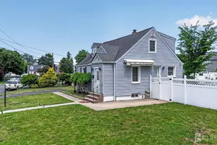 6 Hayes Ct, North Brunswick Township, NJ 08902 - Photo 23