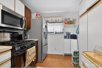 6 Hayes Court, North Brunswick Township, NJ 08902 - Photo 9
