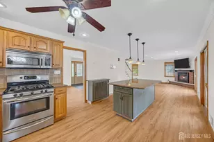 137 Woodland Ave, Fords, NJ 08863 - Photo 11