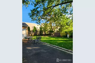 297 Grove Street, Woodbridge Township, NJ 07095 - Photo 3