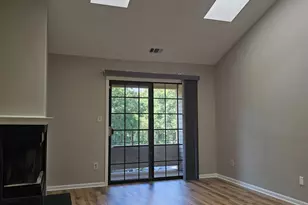 2809 Ridgefield Ct, Helmetta, NJ 08828 - Photo 5