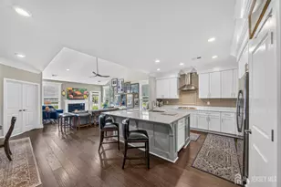 2 Vizcaya Dr, Monroe Township, NJ 08831 - Photo 5