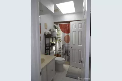 605 Timber  Oaks Road, Edison, NJ 08820 - Photo 29