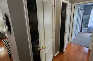 1325 Fernwood Ct, New Brunswick, NJ 08901 - Photo 21