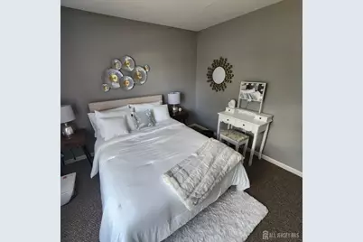 1325 Fernwood Court, New Brunswick, NJ 08901 - Photo 17