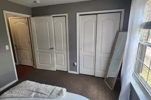 1325 Fernwood Ct, New Brunswick, NJ 08901 - Photo 11