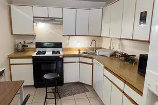207 Darwin Ln, North Brunswick Township, NJ 08902 - Photo 5