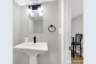 683 Kosciusko Street, Perth Amboy, NJ 08861 - Photo 21