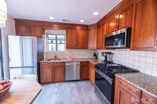 21 Carriage Pl, Edison, NJ 08820 - Photo 15