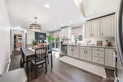 81 Lois Avenue, East Brunswick Township, NJ 08816 - Photo 7