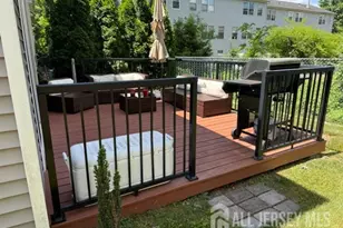 55 Renaissance Ln, New Brunswick, NJ 08901 - Photo 5