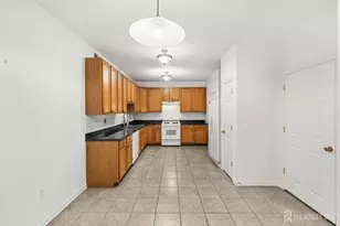252 Moonlight Dr, Piscataway Township, NJ 08854 - Photo 9