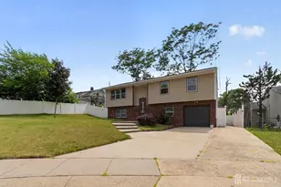 21 Ash Rd, Middlesex, NJ 08817 - Photo 3