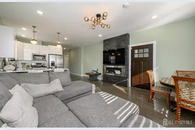 197 Garfield Avenue, Jersey City, NJ 07305 - Photo 5