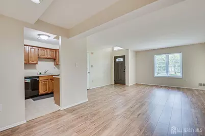906 Montague Avenue, Iselin, NJ 08830 - Photo 5