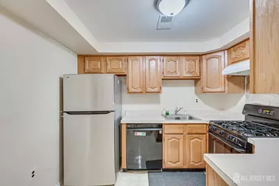 906 Montague Avenue, Iselin, NJ 08830 - Photo 9