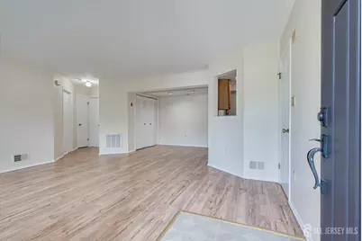 906 Montague Avenue, Iselin, NJ 08830 - Photo 3