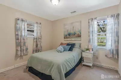 8 Pierrepont Avenue, Middlesex, NJ 08846 - Photo 13