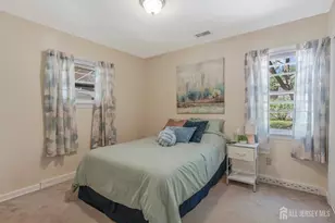 8 Pierrepont Ave, Middlesex, NJ 08846 - Photo 13