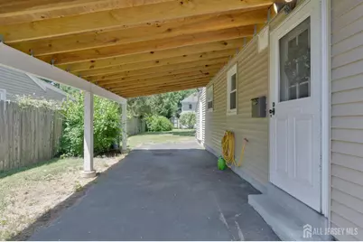 8 Pierrepont Avenue, Middlesex, NJ 08846 - Photo 15