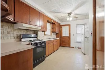 224 E 2nd Street, Bound Brook, NJ 08805 - Photo 11