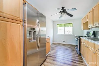 41 Fanwood Drive, Sayreville, NJ 08872 - Photo 25