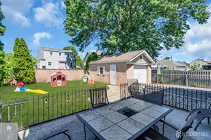 18 Cathrine St, Sewaren, NJ 07077 - Photo 27