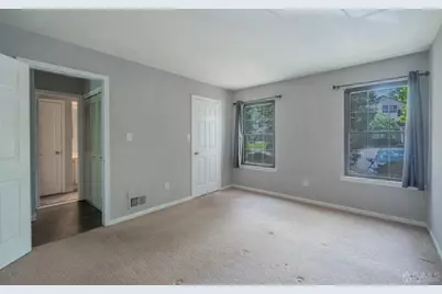 1612 Woodbridge Commons Way, Iselin, NJ 08830 - Photo 9
