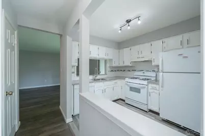 1612 Woodbridge Commons Way, Iselin, NJ 08830 - Photo 3