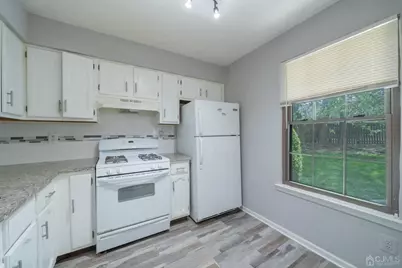 1612 Woodbridge Commons Way, Iselin, NJ 08830 - Photo 5
