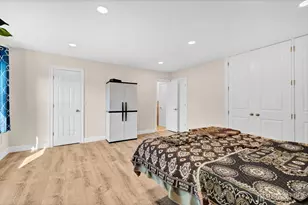 3906 Victoria Ct, Edison, NJ 08817 - Photo 39